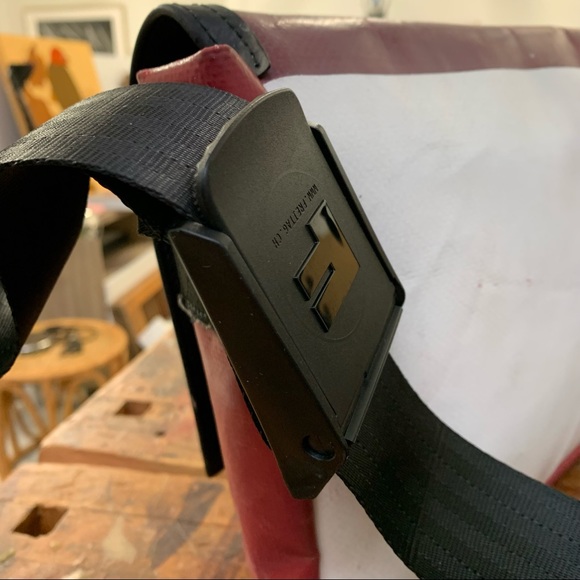 FREITAG Lassie Messenger Bag Unisex Red & White OOAK - Picture 13 of 16